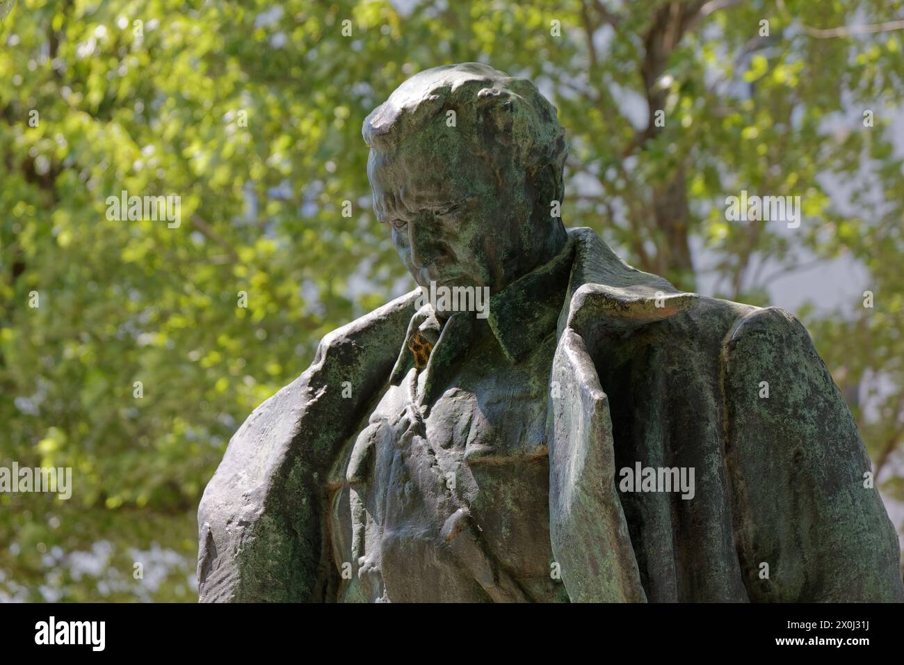 PIVKA, Slovenia - 25 giugno 2023: Primo piano della statua in bronzo del maresciallo Tito al Parco di storia militare Foto Stock