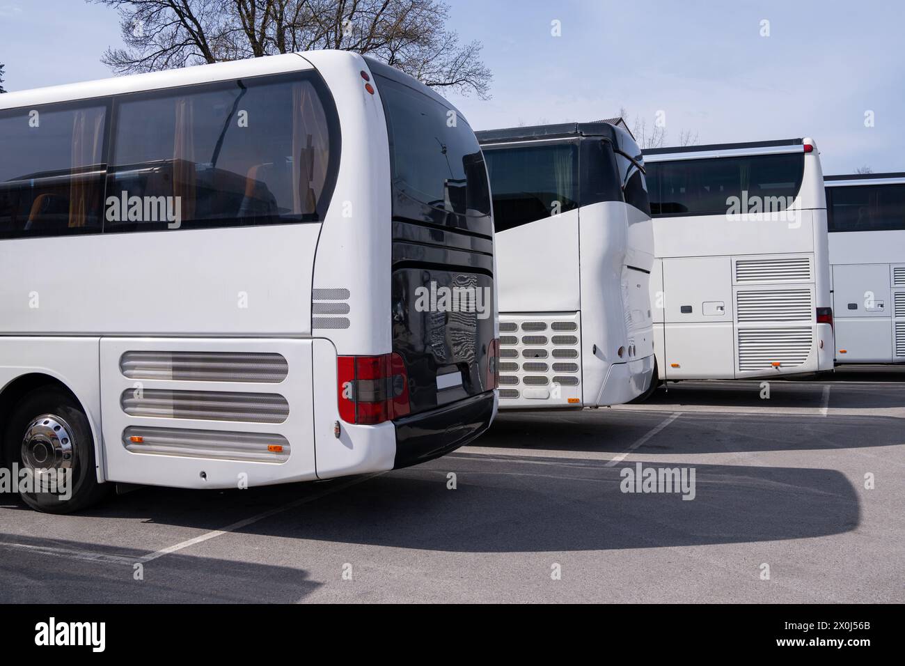 Stazione degli autobus. Parcheggio degli autobus turistici. Foto Stock