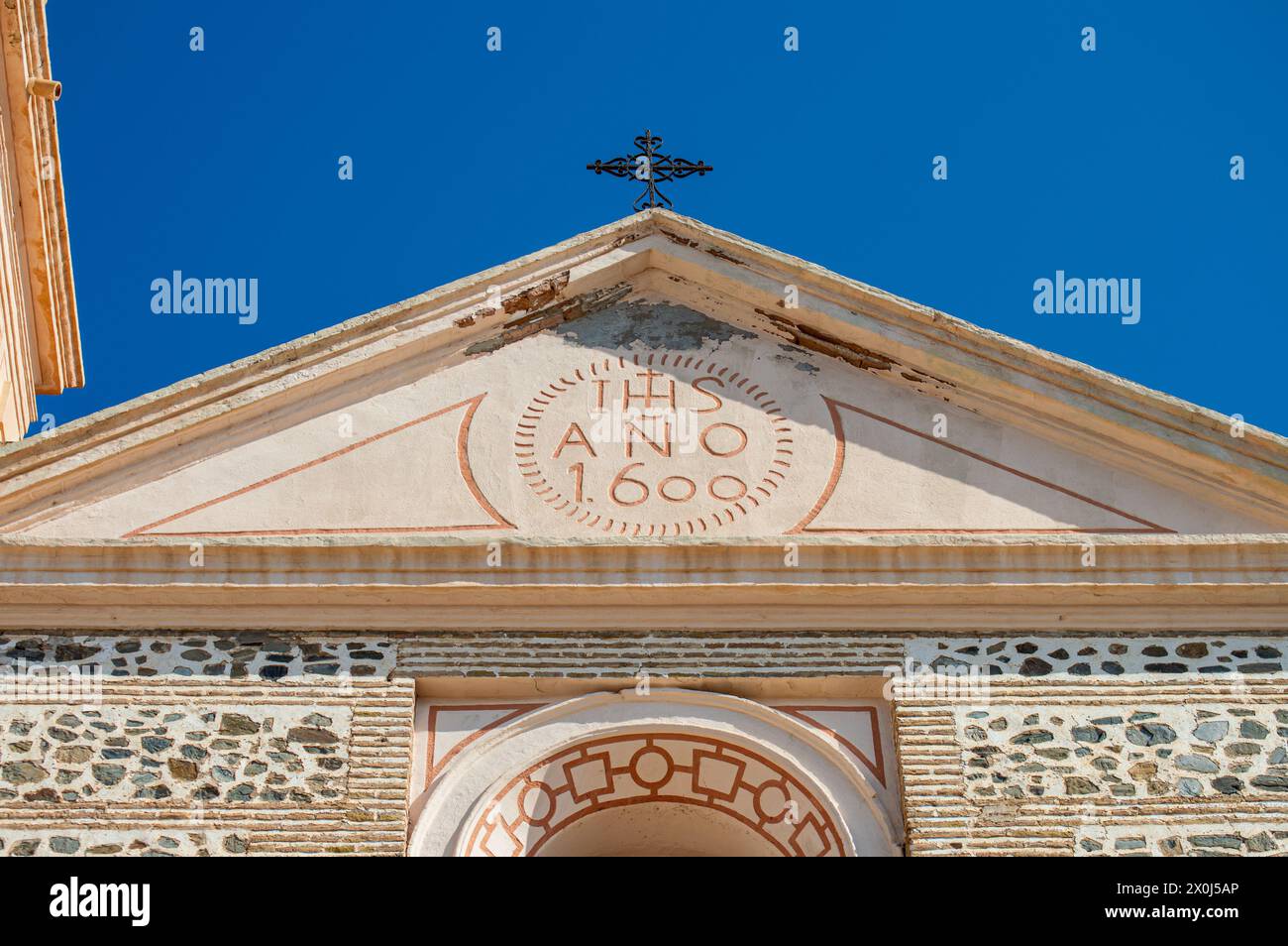 ALMUNECAR, SPAGNA - 12 OTTOBRE 2023: La Chiesa dell'Incarnazione ad Almunecar, Spagna, il 12 ottobre 2022 Foto Stock