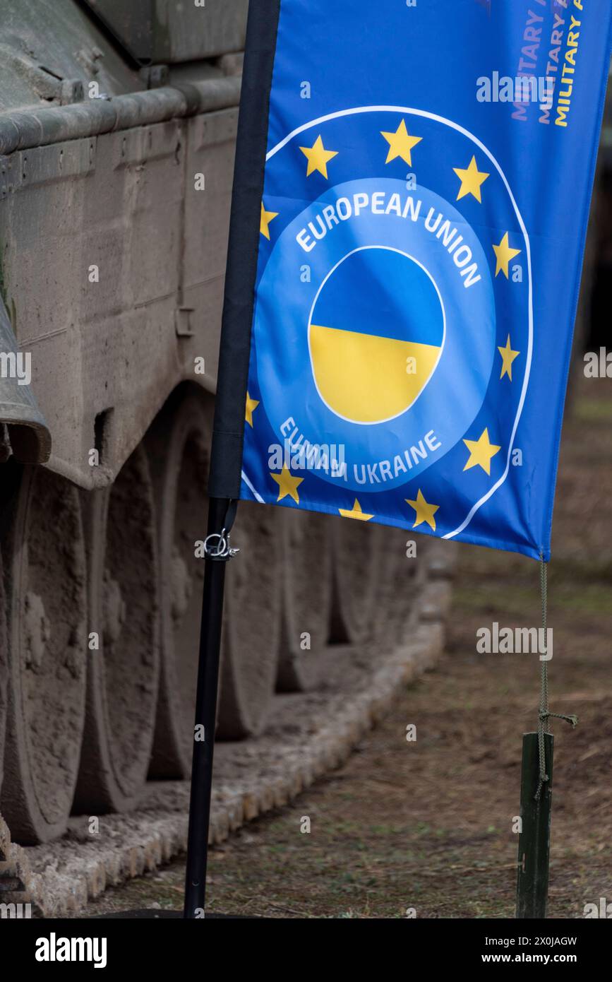 Logo della missione dell'Unione europea di assistenza militare (EUMAM Ucraina) a sostegno dell'Ucraina, Germania Foto Stock