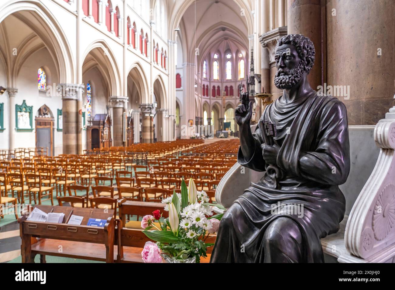 Interno della chiesa di Saint Pierre a Calais, Francia Foto Stock