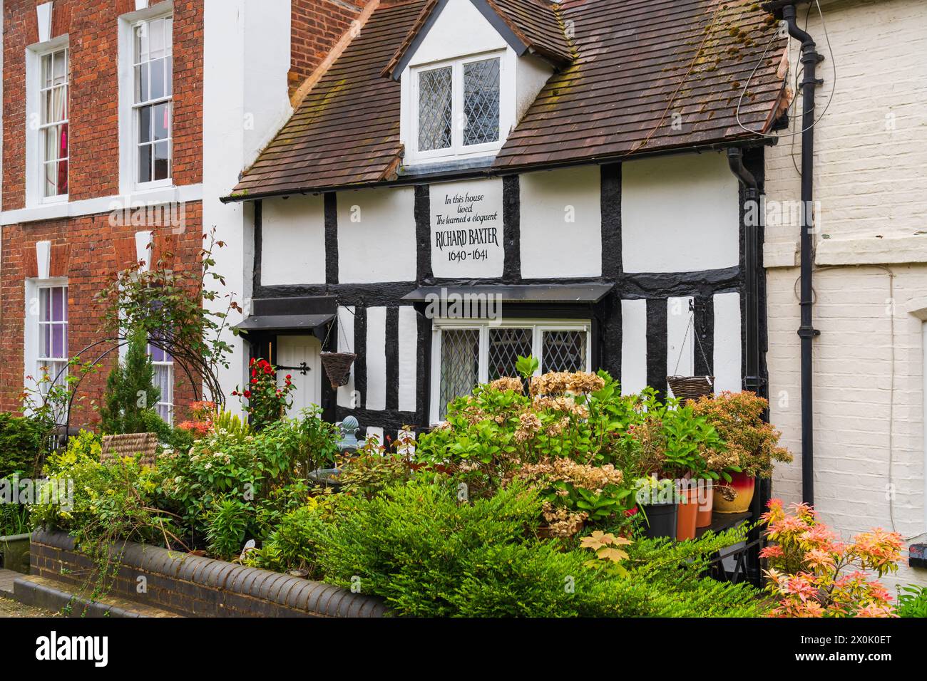 Bridgnorth, Shropshire, Regno Unito - 12 aprile 2024: Casa bianca in legno a Bridgnorth, Shropshire, Regno Unito una volta abitata dal teologo Richard Baxter nel 16 Foto Stock