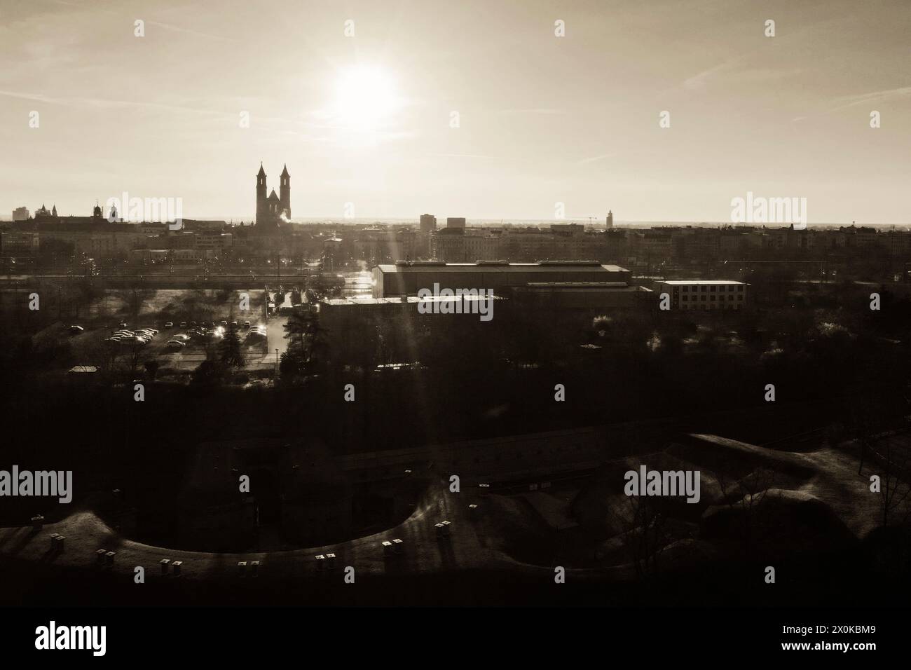 Cattedrale di Magdeburgo contro la luce, Magdeburgo, Sassonia-Anhalt, Germania Foto Stock