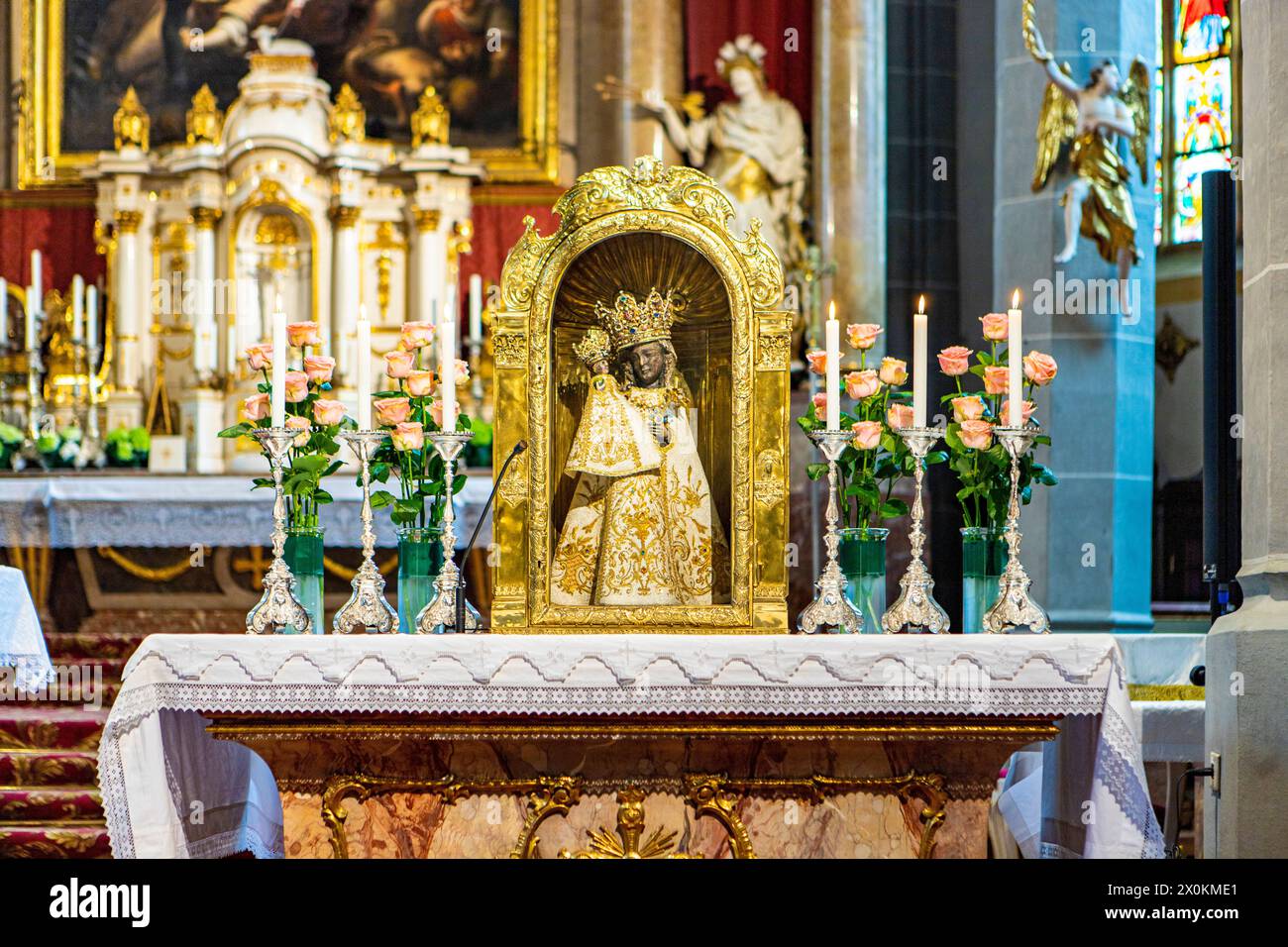 Madonna Nera nella chiesa parrocchiale collegiata di San Philipp e Jakob nella città di pellegrinaggio di Altötting Foto Stock