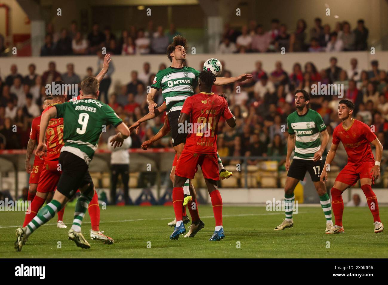 Barcelos, Portogallo. 12 aprile 2024. Barcelos, 04/12/2024 - Gil Vicente ha ospitato questa sera lo Sporting Clube de Portugal all'Estádio Cidade de Barcelos in una partita che conta per il 29° turno della i League 2023/24. Daniel Braganza (Ivan del Val/Global Imagens) credito: Atlantico Press/Alamy Live News Foto Stock