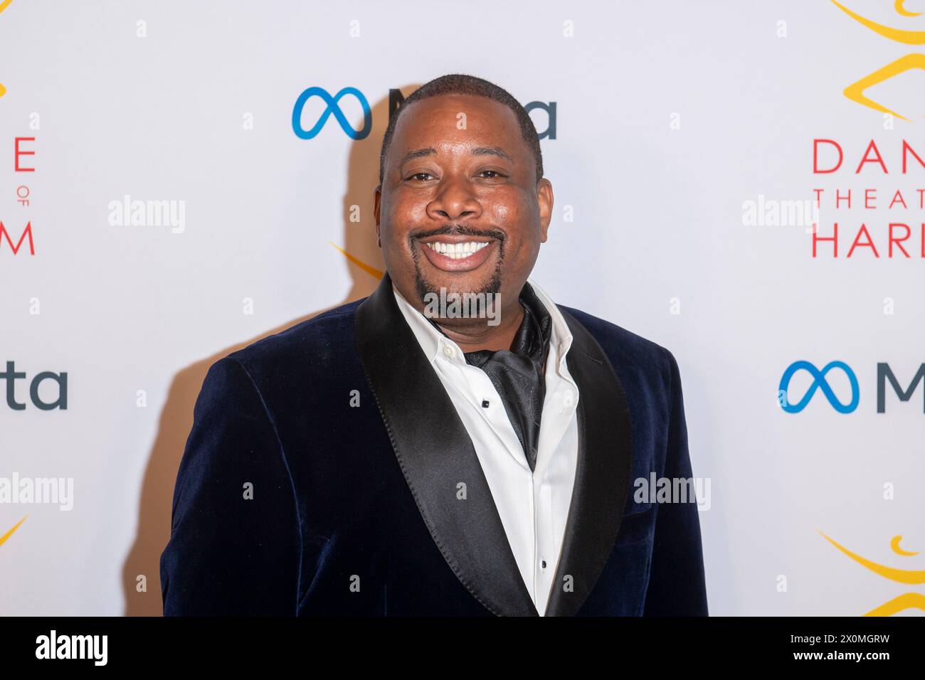 New York, Stati Uniti. 12 aprile 2024. Brian Moreland partecipa al Dance Theater dell'Annual Vision Gala di Harlem in onore di Misty Copeland al New York City Center. (Foto di Ron Adar/SOPA Images/Sipa USA) credito: SIPA USA/Alamy Live News Foto Stock