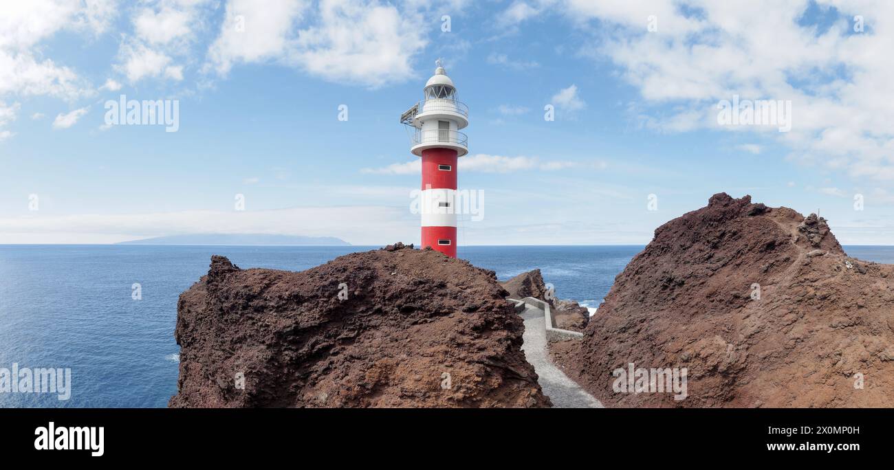 Punta de Teno, Tenerife, Spagna: Faro costiero nel promontorio di lava Foto Stock