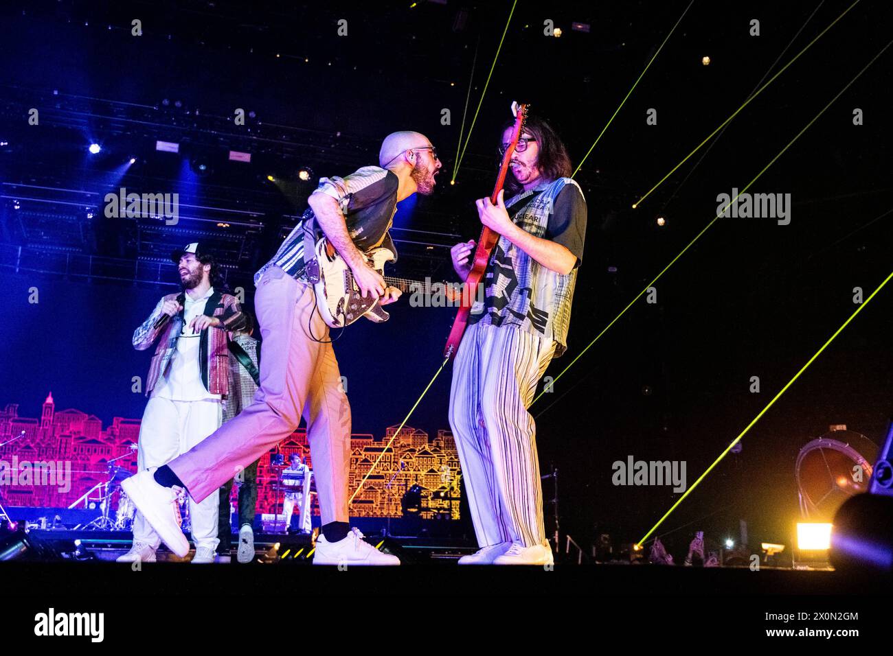 Concerto musicale - Pinguini attici Nucleari - Fake News Indoor Tour 2024 Lorenzo Pasini e Nicola Buttafuoco di Pinguini tattici Nucleari Milan Forum Italia Copyright: XMirkoxFava/TSCKx/xLiveMediax LPM 1307825 Foto Stock