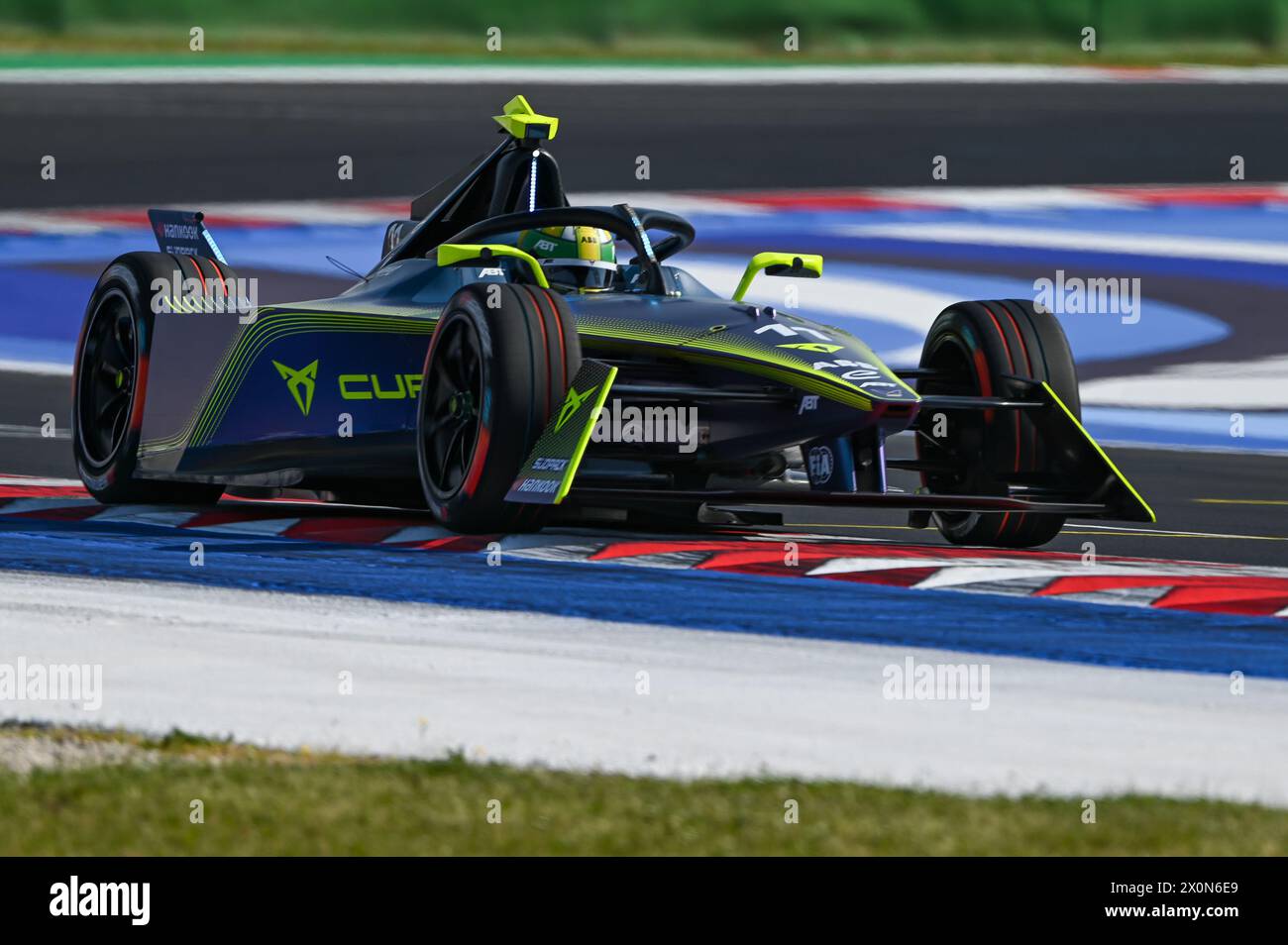 Misano, Italia. 13 aprile 2024. ABT CUPRA FORMULA e TEAM (DEU) Mahindra M10Electro Lucas di grassi (BRA) SCAVA durante Misano Adriatico - ABB FIA Formula e World Championship, gara di Formula e a Misano, Italia, 13 aprile 2024 Credit: Independent Photo Agency/Alamy Live News Foto Stock