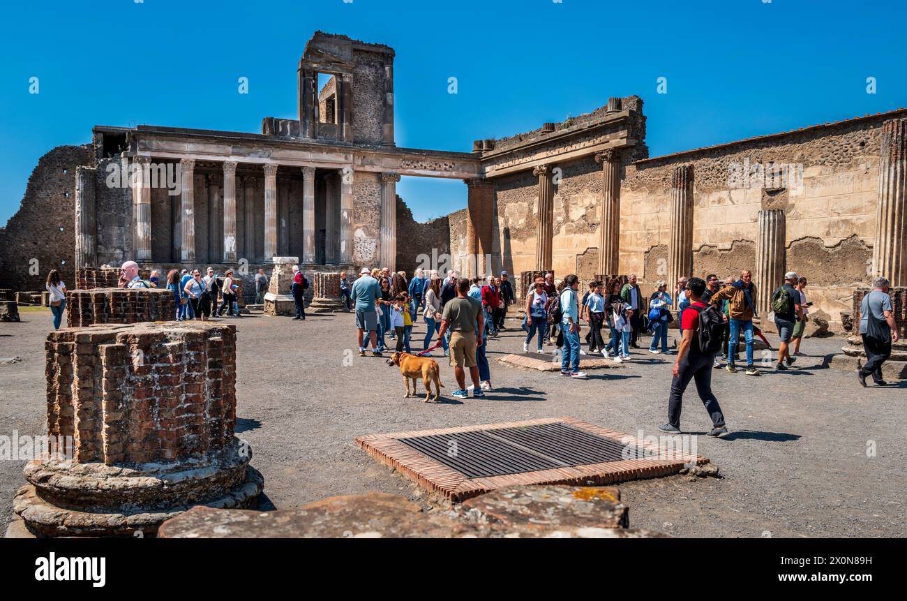 Il sito archeologico di Pompei, nella regione Campania dell'Italia meridionale, vicino alla costa del Golfo di Napoli Foto Stock