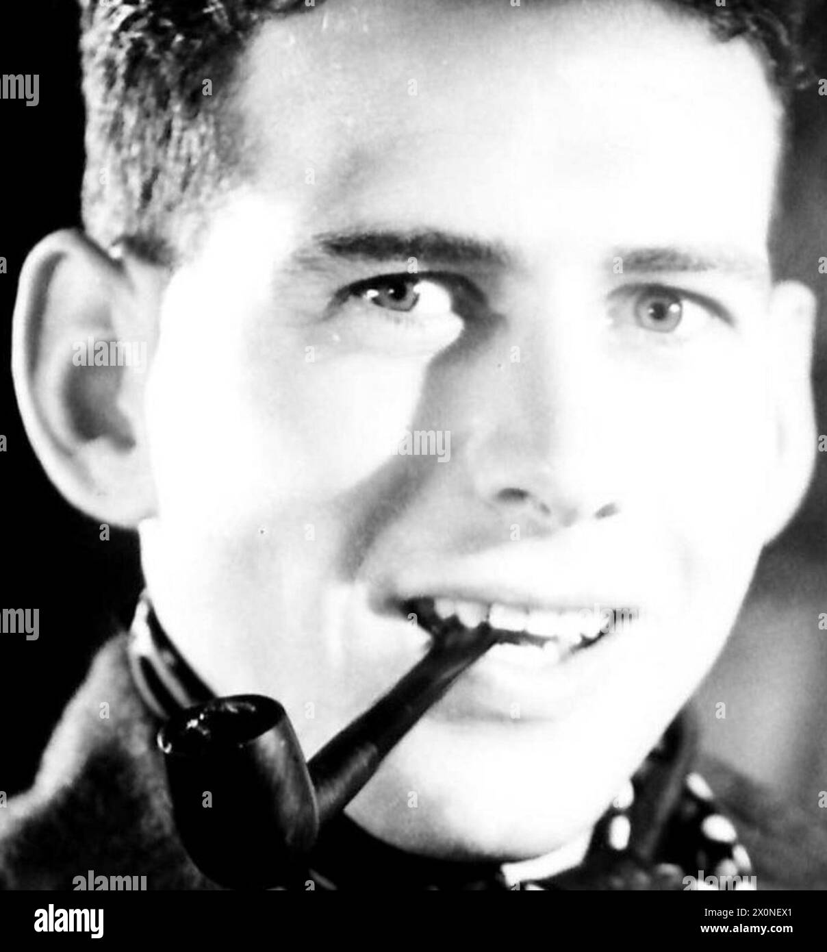 Presso la sede centrale, No. 16 unità di manutenzione a Stafford, un grafico a parete mostra la distribuzione dei motori di aeromobili confezionati in casse in attesa di essere spediti all'estero. Questa fotografia, datata 25 maggio 1945, evidenzia le operazioni logistiche del Royal Air Force Maintenance Command. Negativo fotografico, Royal Air Force. Foto Stock