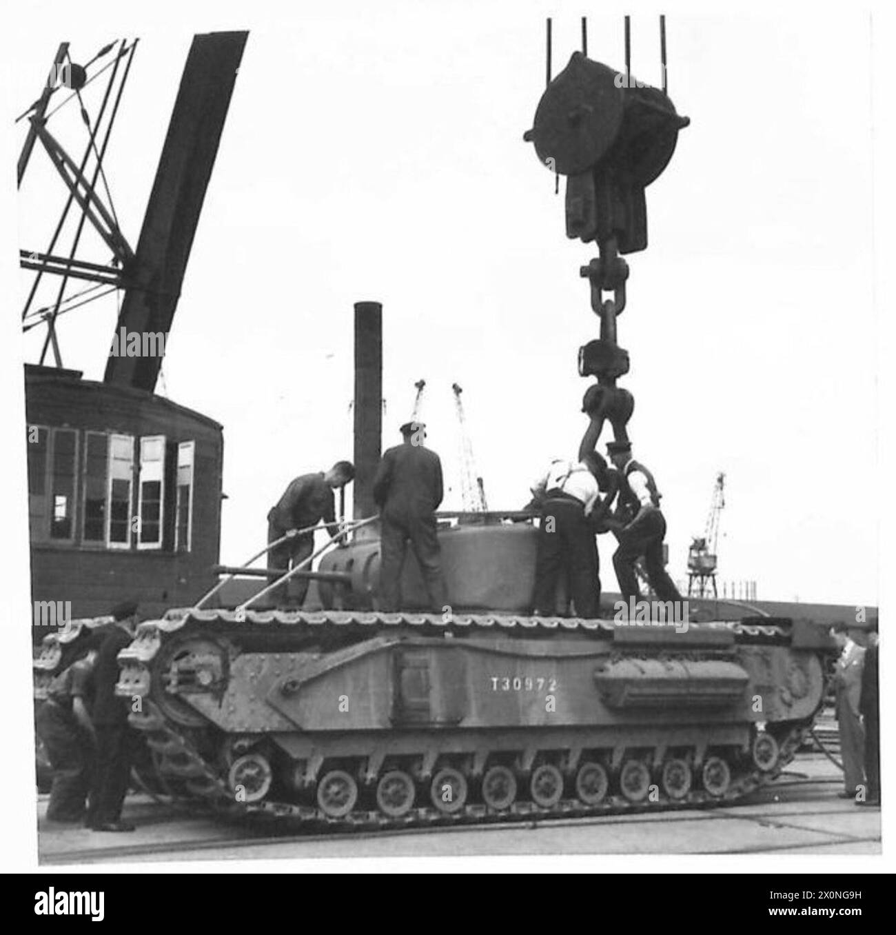 Negativo fotografico che documenta il personale e le attività dell'esercito britannico in Gran Bretagna durante il 1939-1945. Foto Stock