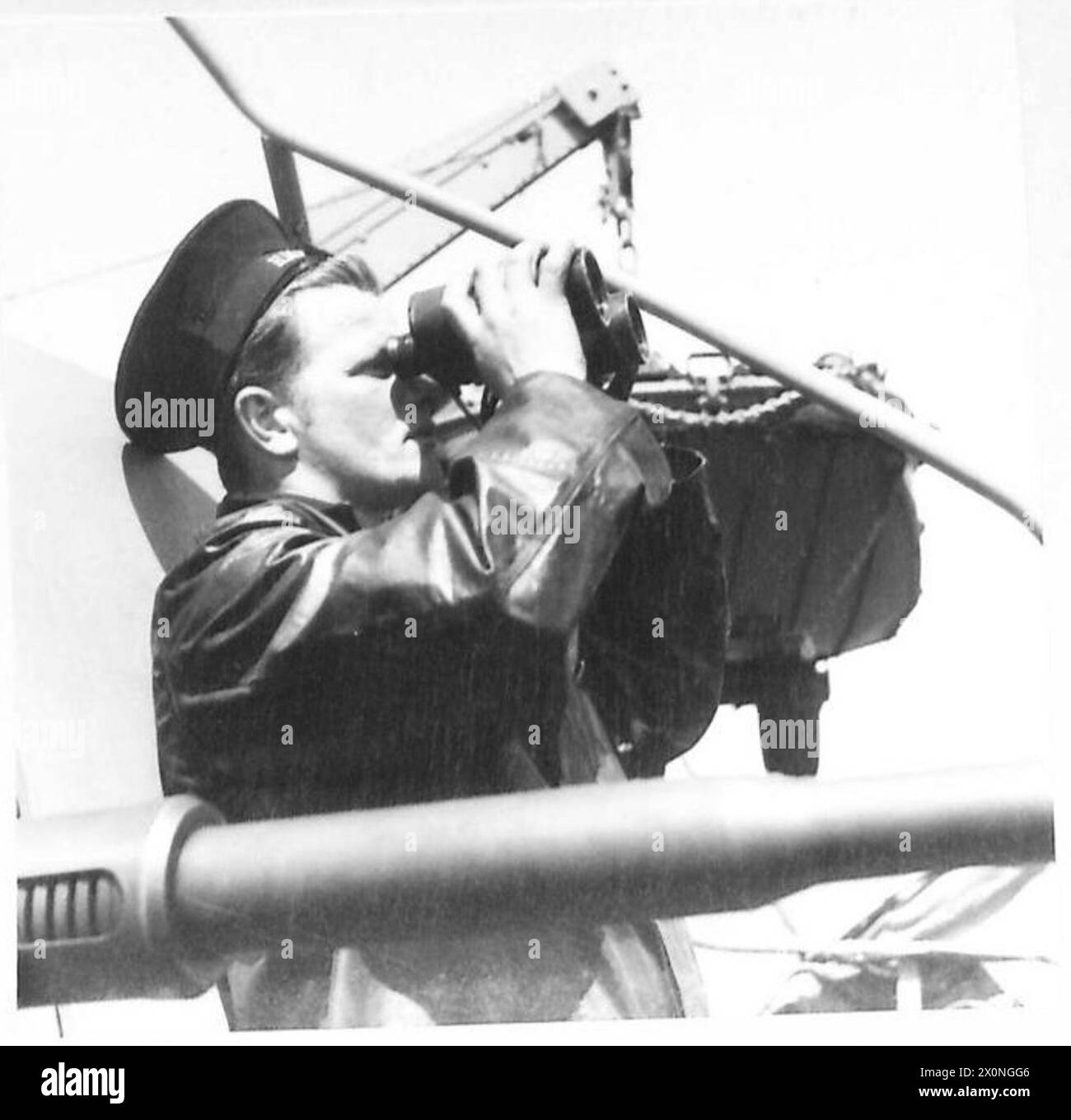 Fotografia di un punto di osservazione a bordo della LST 406 durante l'invasione britannica della Normandia il 6 giugno 1944. Foto Stock