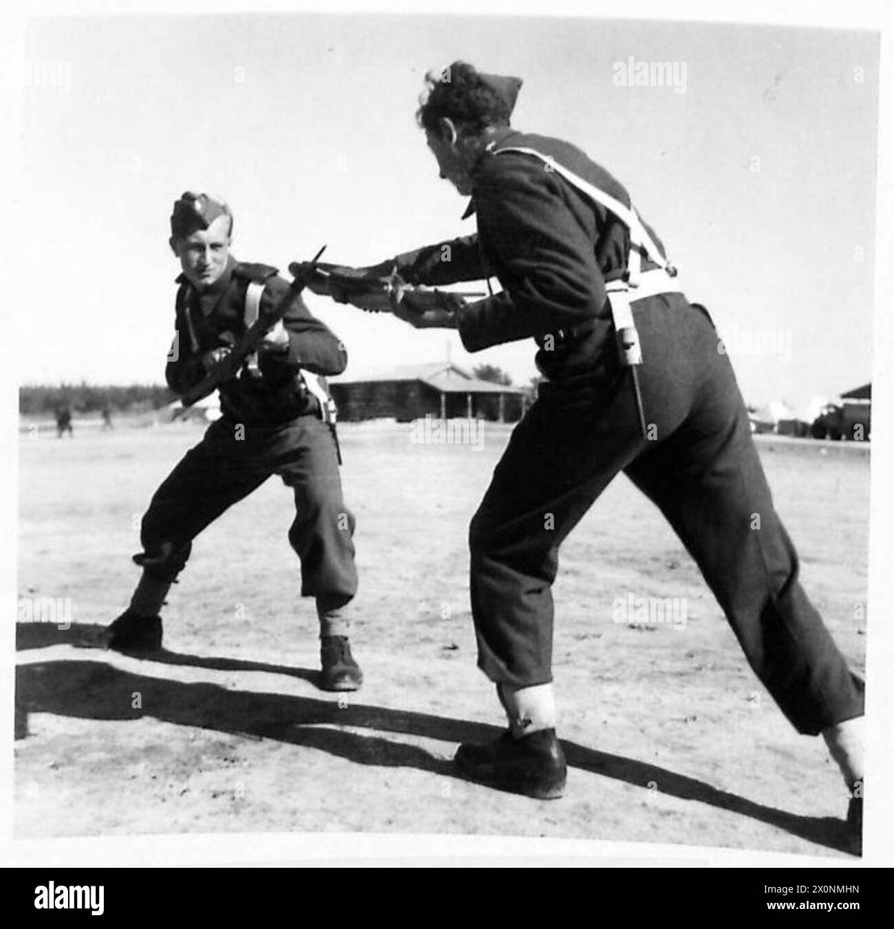 A Barbara Camp vicino a Gaza, in Palestina, i cadetti polacchi di età compresa tra i sei e i diciotto anni sono addestrati in abilità militari, tra cui il combattimento con le baionette, ricevendo anche un'educazione generale in materie come storia, geografia, matematica e scienza. Foto Stock