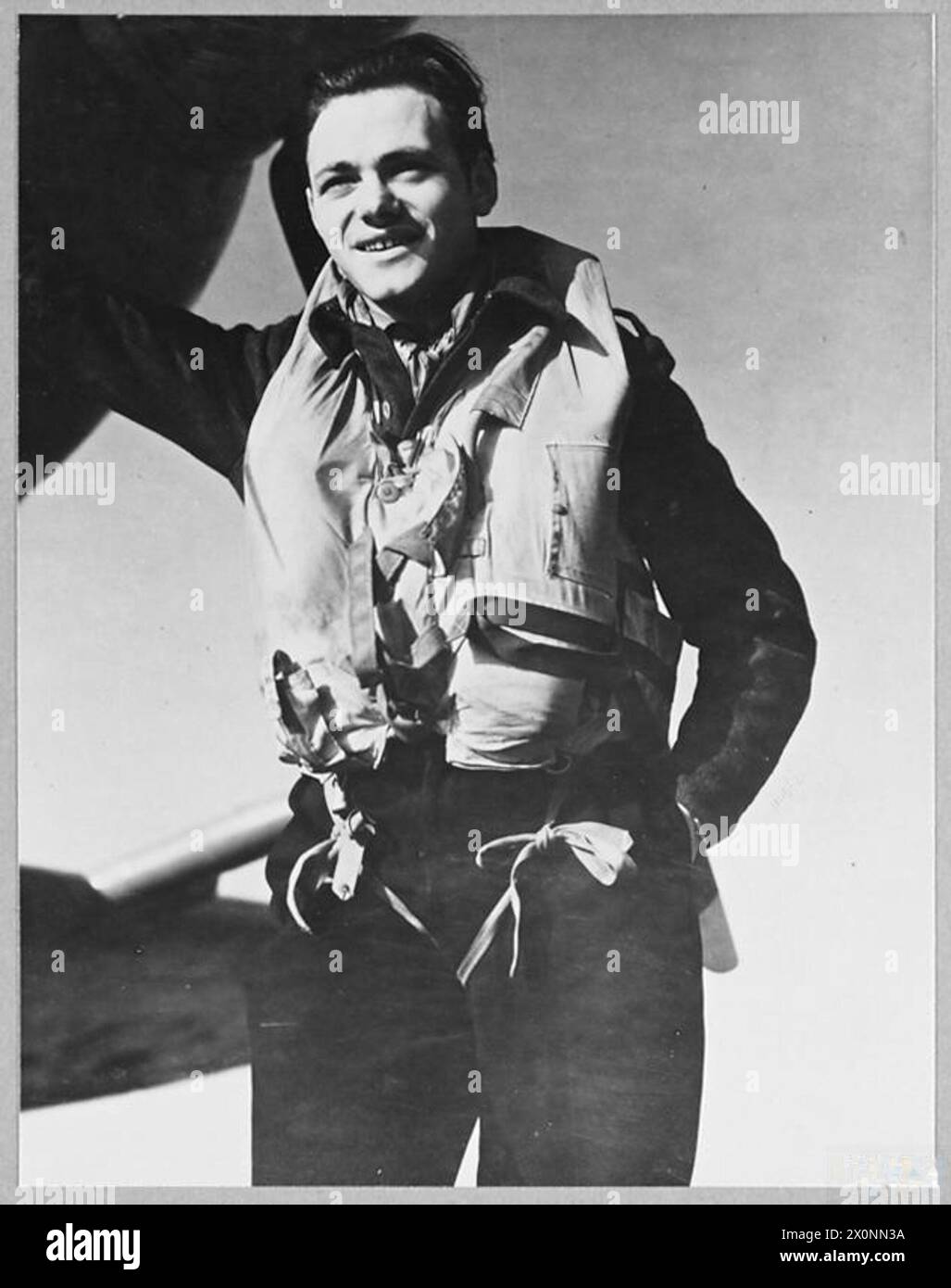 Il pilota dell'aeronautica francese Jean vola con uno Squadrone francese combattente all'interno delle operazioni della RAF, partecipando a missioni in tempo di guerra sull'Europa. Foto Stock