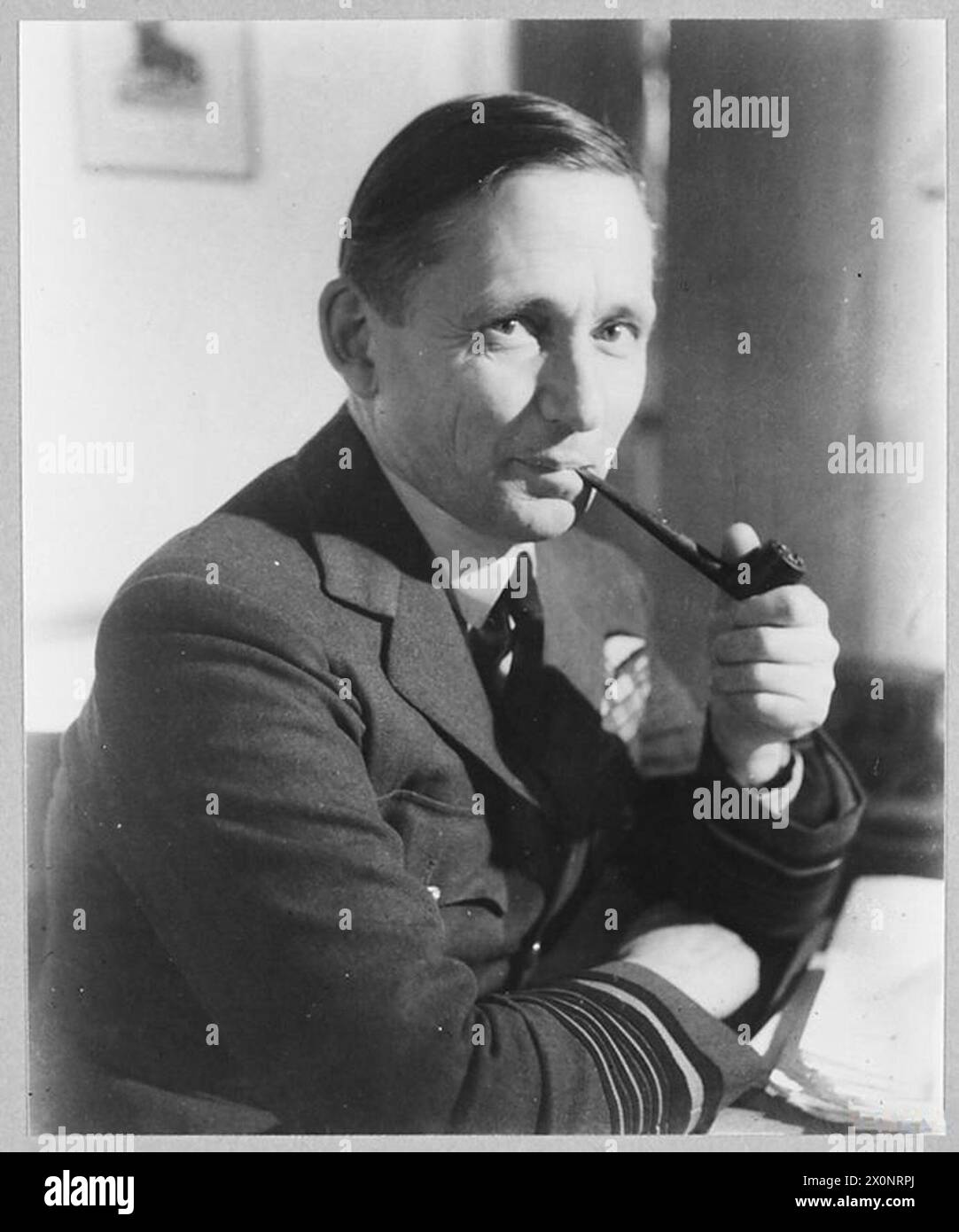 MARESCIALLO DELLA R.A.F. SIR ARTHUR TEDDER, G.C.B. - IMMAGINE PUBBLICATA NEL 1945. Negativo fotografico, Royal Air Force Foto Stock