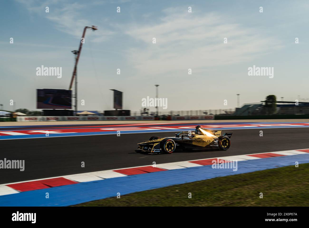 Misano Adriatico, Rimini, Italia. 13 aprile 2024. Jean-Eric Vergne del team DS Penske alla guida della sessione di qualificazione all'e-prix di Misano, 6° round del Campionato del mondo di Formula e (Credit Image: © Luca Martini/ZUMA Press Wire) SOLO PER USO EDITORIALE! Non per USO commerciale! Foto Stock