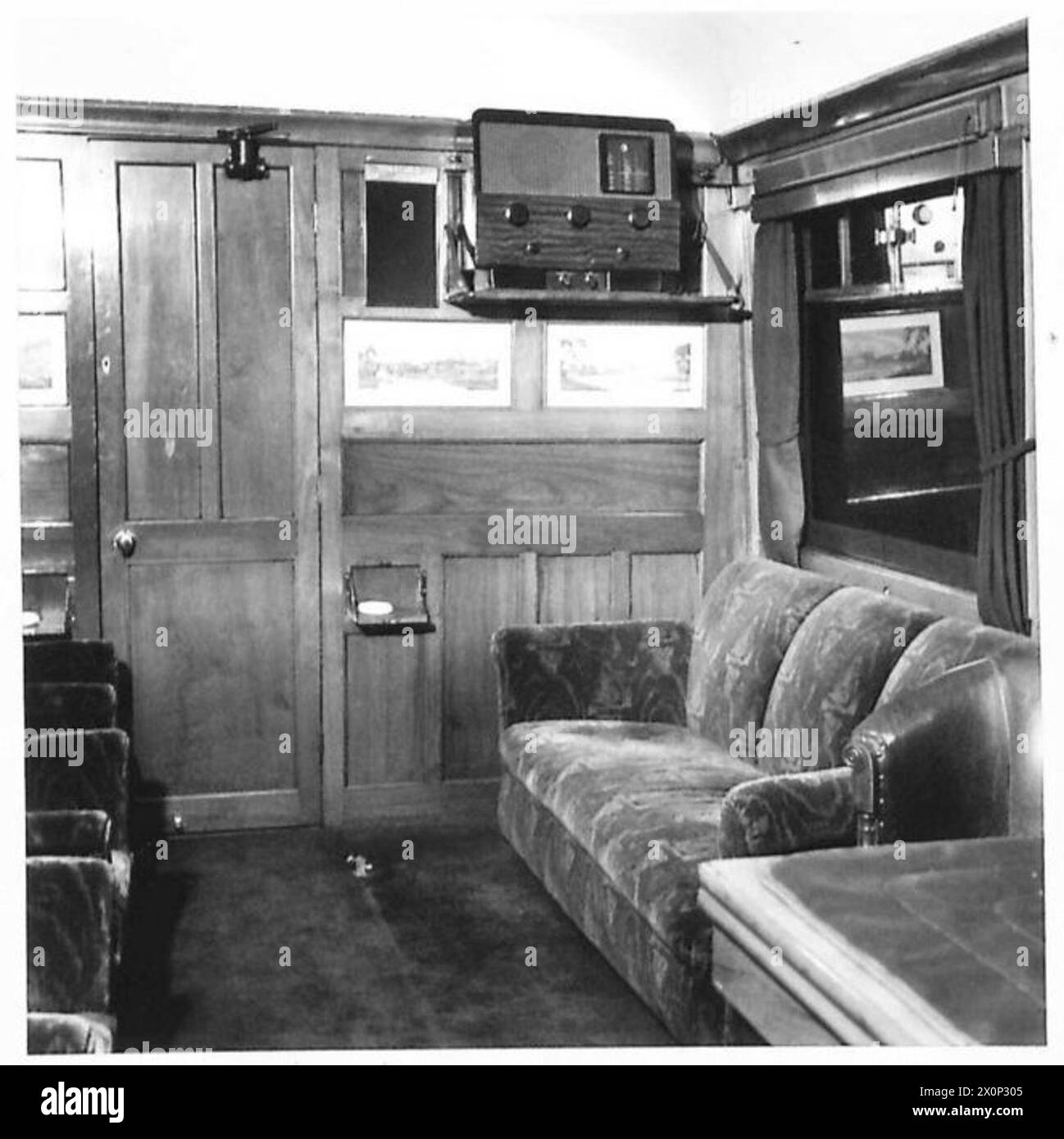 Vista interna del treno del comandante in capo. Negativo fotografico, British Army. Foto Stock
