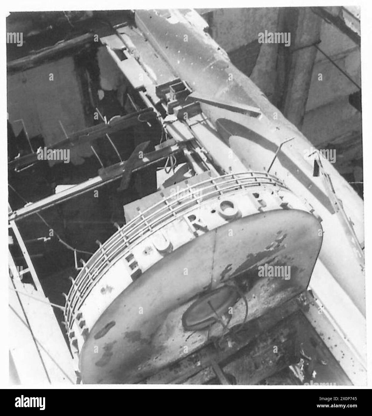 Facciata di un ex ristorante a Vienna che mostra danni di guerra e distruzione durante la seconda guerra mondiale Foto Stock