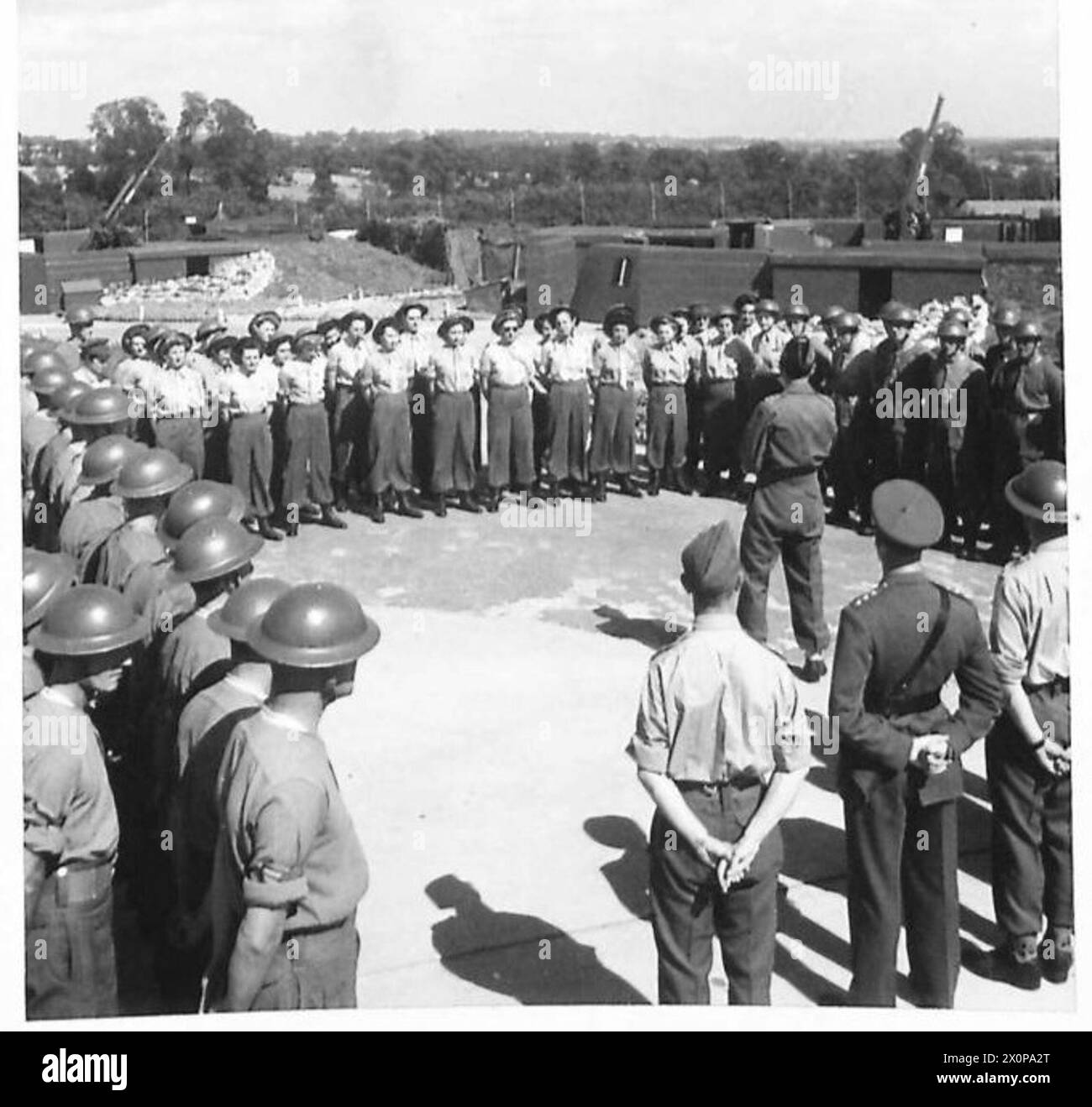 Le fotografie documentano il personale, le unità e le attività dell'esercito britannico in Gran Bretagna durante il 1939-1945. Foto Stock
