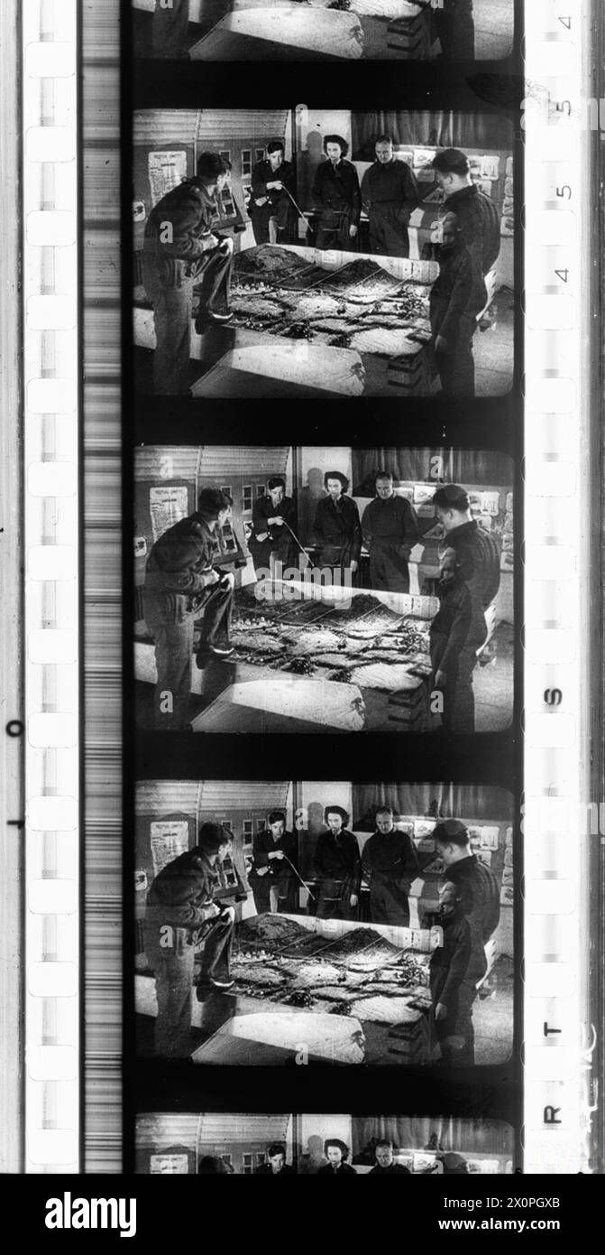 Questo titolo si riferisce a resoconti o rivelazioni della seconda guerra mondiale, che documentano eventi precedentemente non divulgati o operazioni militari in un resoconto storico fattuale. Foto Stock