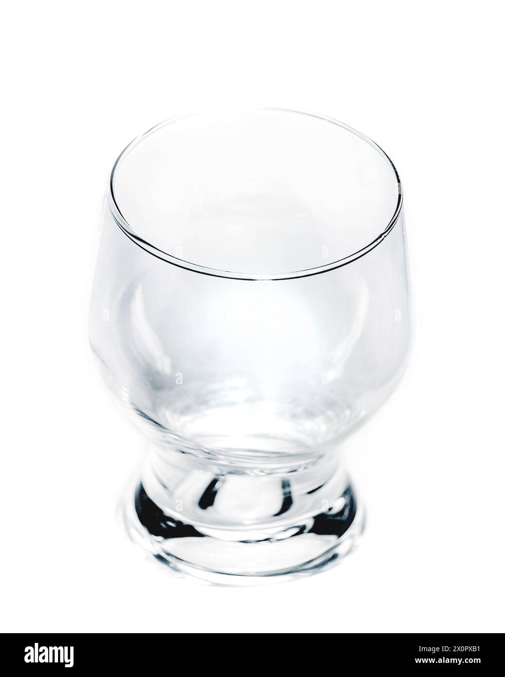 bicchiere di vino vuoto, isolato Foto Stock