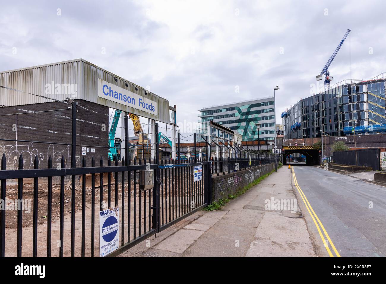 Uno sviluppo di appartamenti per studenti da costruire sul sito di Chanson Foods, in Avon Street Bristol, vicino al Temple Quarter, centro di Bristol, Inghilterra Foto Stock