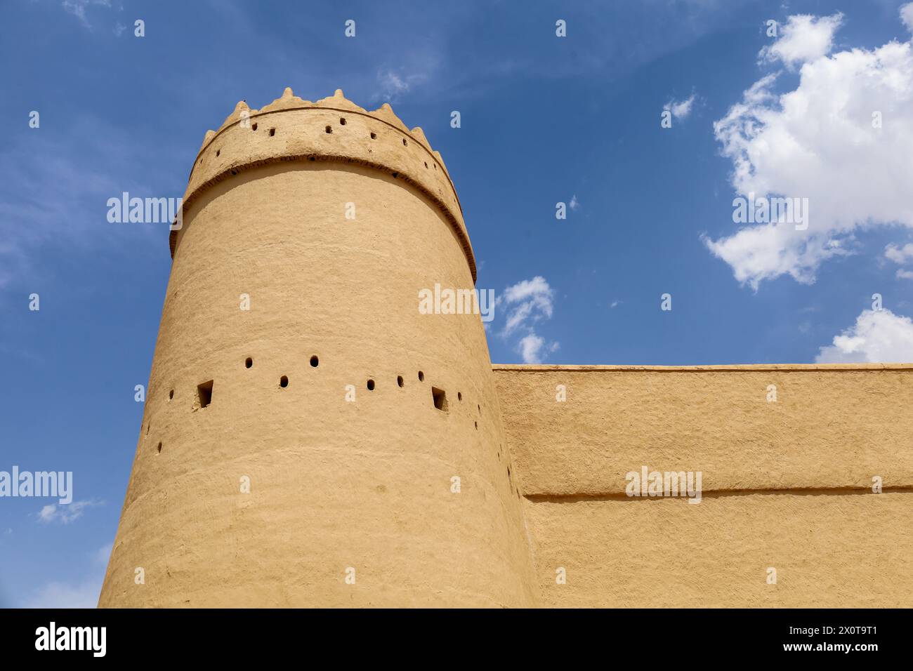 Riyadh, Arabia Saudita, 13 aprile 2024. Al Masmak Palace 1895 è una cittadella in argilla e mattoni di fango, forte, che ha visto la fondazione del regno, nel 1902 re Ab Foto Stock