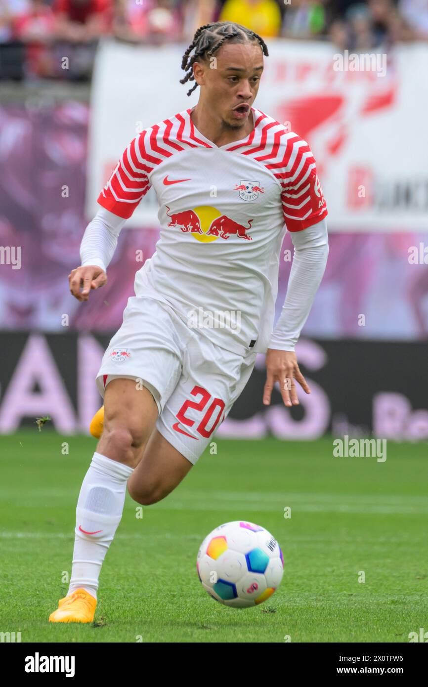 Xavi Simons (RasenBallsport Leipzig, #20), RB Leipzig vs VfL Wolfsburg, 1. Bundesliga, calcio, DFB, Bundesliga, 29, Spielzeit 2023/2024, RB Arena, credito: HMB Media/Uwe Koch/Alamy Live News LE NORMATIVE DFB/DFL VIETANO QUALSIASI USO DI FOTOGRAFIE COME SEQUENZE DI IMMAGINI E/O QUASI-VIDEO, 13.04. 2024, Foto Stock