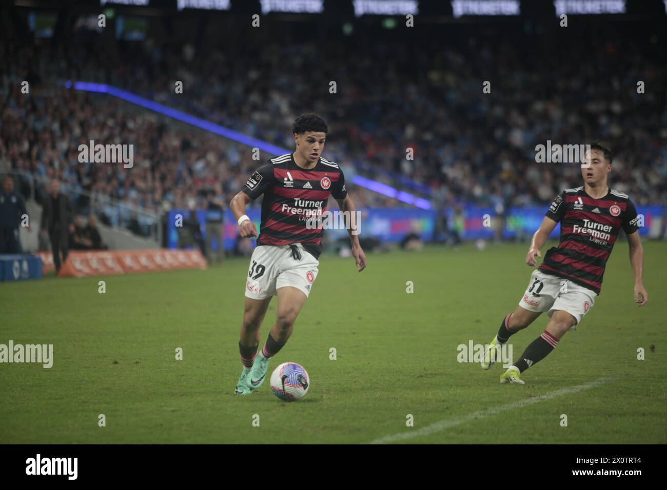 Sydney, Aus. 13 aprile 2024. Sydney, Australia, sabato 13 aprile 2024 Sydney FC vs Western Sydney Wanderers - ALeague (uomini) presso Allianz Stadium sabato 13 aprile 2024, Sydney, Australia. (Patricia Pérez Ferraro/SPP) credito: SPP Sport Press Photo. /Alamy Live News Foto Stock