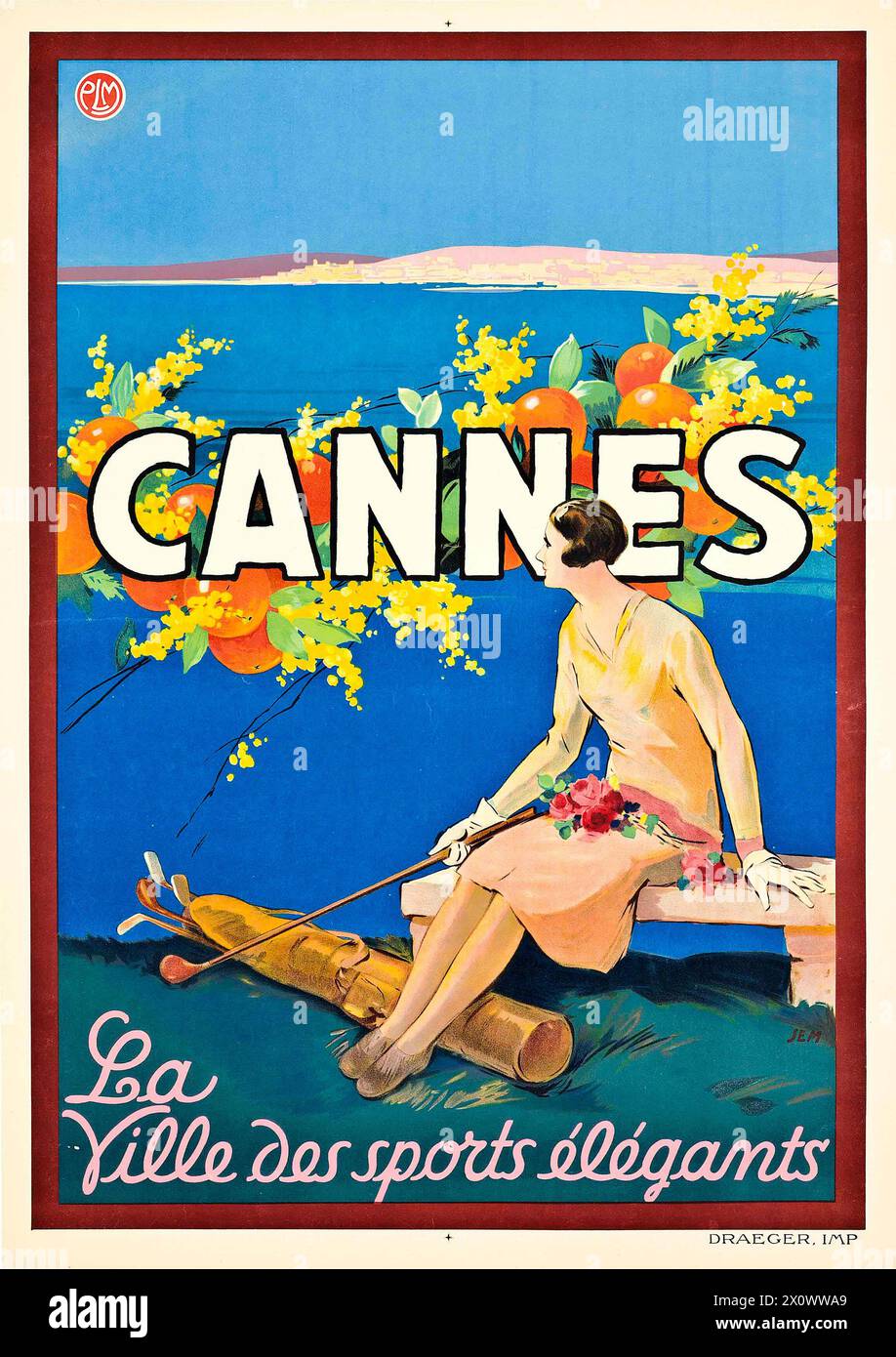 Poster di viaggio francese vintage di PLM Cannes, la Ville des Sports Elegents. 1920 anni Mostra a una donna che gioca a golf. Foto Stock