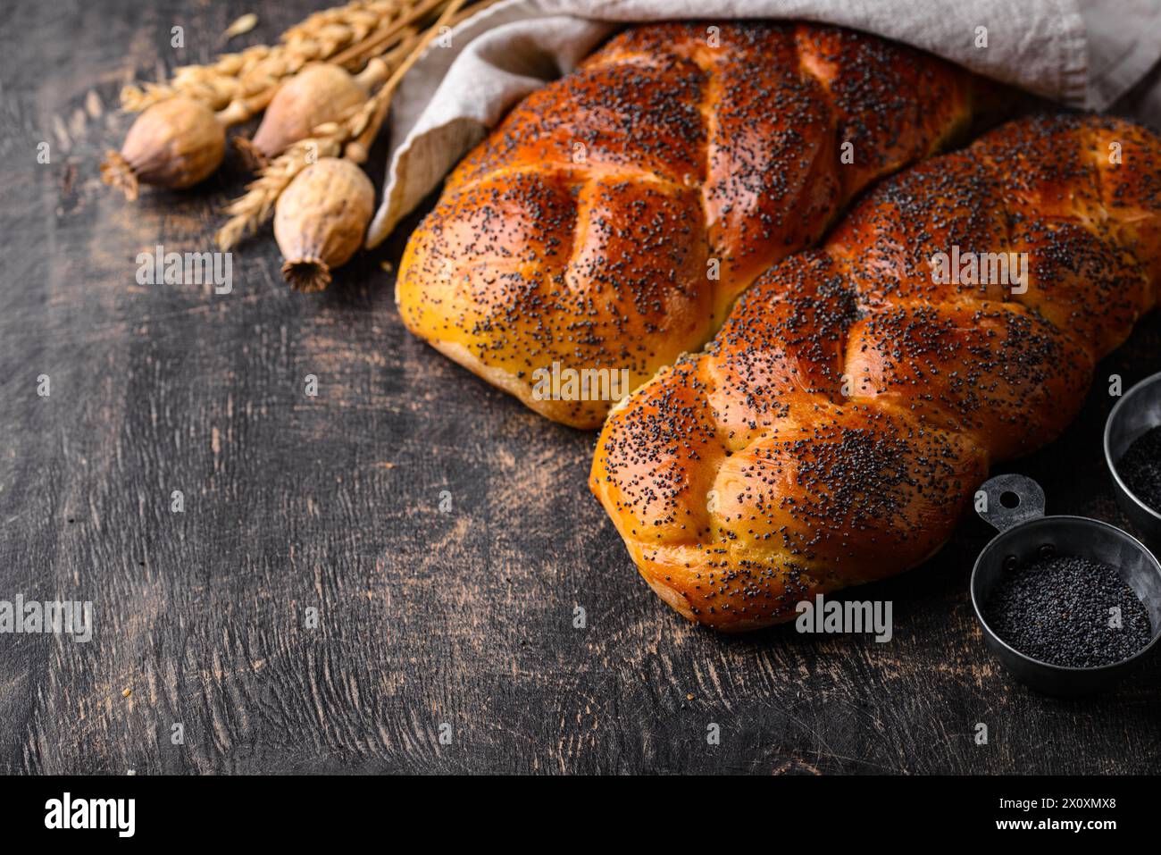 Pane tradizionale ebraico di sabato Challah Foto Stock