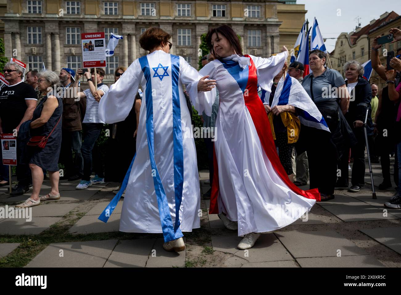 Praga, Repubblica Ceca. 14 aprile 2024. Evento culturale contro l'antisemitismo, organizzato dalla filiale ceca dell'Ambasciata Cristiana Internazionale di Gerusalemme (ICEJ) a sostegno di Israele a Praga, Repubblica Ceca, 14 aprile 2024. Crediti: Ondrej Deml/CTK Photo/Alamy Live News Foto Stock