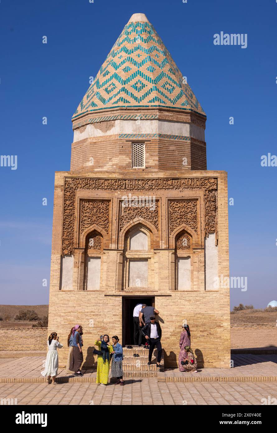 La cosiddetta tomba di il-Arslan o Fakhr al-DIN Razi, Koneurgench, Turkmenistan Foto Stock