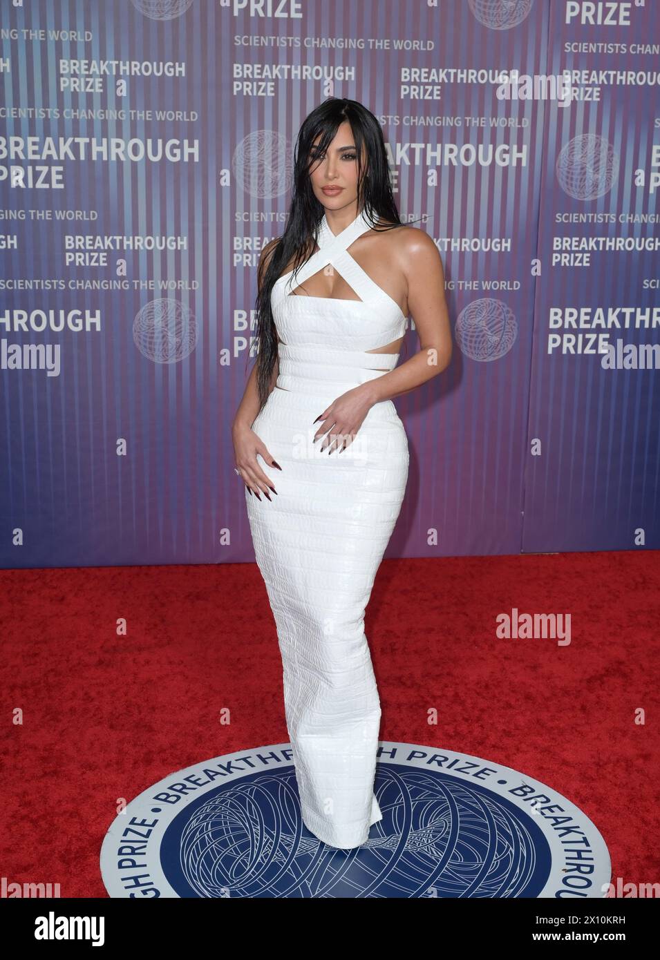 Los Angeles, Stati Uniti. 13 aprile 2024. LOS ANGELES, STATI UNITI. 13 aprile 2024: Kim Kardashian ai premi Breakthrough 2024 all'Academy Museum. Crediti fotografici: Paul Smith/Alamy Live News Foto Stock