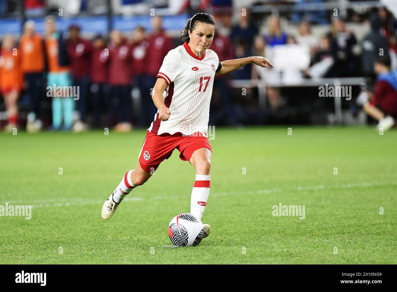 Columbus, Ohio, Stati Uniti. 9 aprile 2024. Il centrocampista canadese Jessie Fleming (17) ha preso un colpo durante i calci di rigore nella partita finale della SHeBelieves Cup tra Stati Uniti e Canada a Columbus, Ohio, USA. Crediti: Brent Clark/Alamy Live News Foto Stock Columbus, Ohio, Stati Uniti. 9 aprile 2024. Il centrocampista canadese Jessie Fleming (17) ha preso un colpo durante i calci di rigore nella partita finale della SHeBelieves Cup tra Stati Uniti e Canada a Columbus, Ohio, USA. Crediti: Brent Clark/Alamy Live News Foto Stock