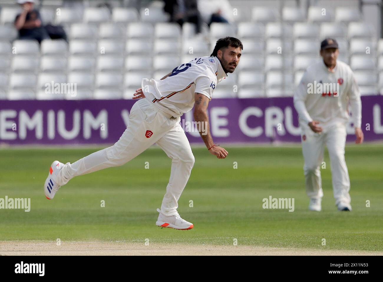 Shane Snater nel bowling per Essex durante Essex CCC vs Kent CCC, Vitality County Championship Division 1 Cricket al Cloud County Ground on 1 Foto Stock