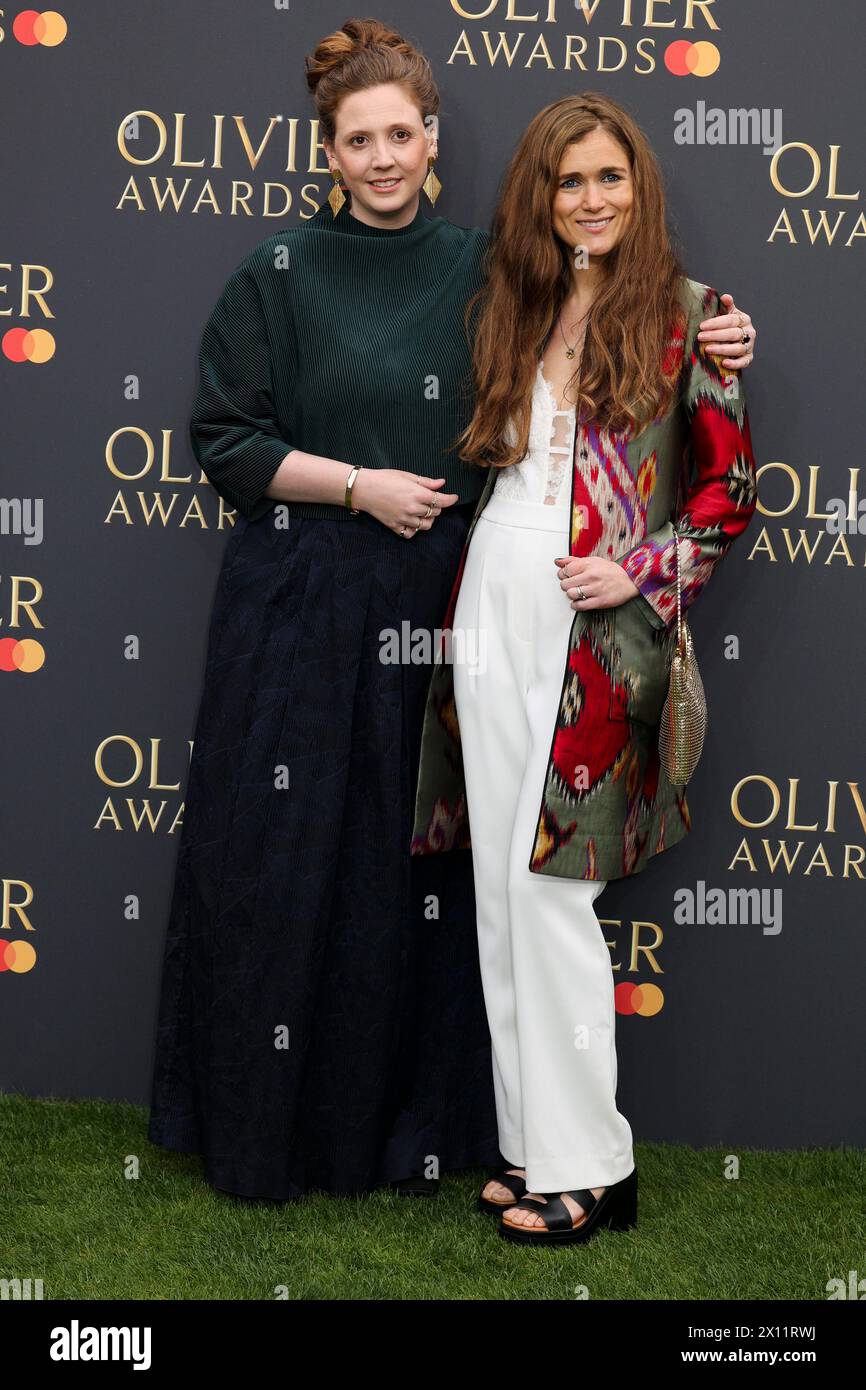 Londra, Regno Unito. 14 aprile 2024. Isley Lynn e Hannah Hauer-King partecipano agli Olivier Awards 2024 alla Royal Albert Hall di South Kensington, Londra. (Foto di Cat Morley/SOPA Images/Sipa USA) credito: SIPA USA/Alamy Live News Foto Stock