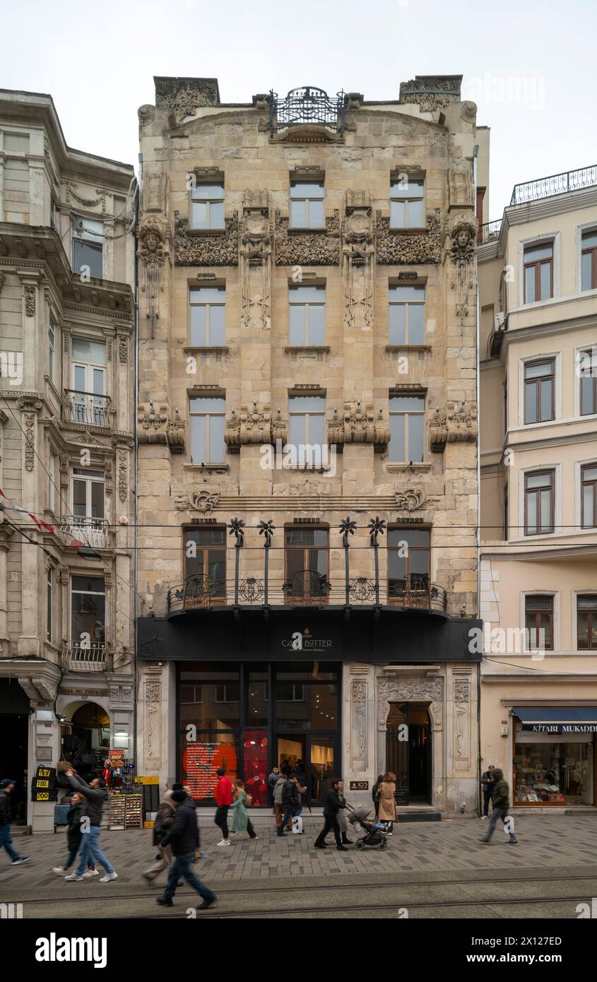 Istanbul, Istiklal-Straße 235, Casa Botter (Botter Apartment), um 1900 von Raimondo D'Aronco erbaut, erster Jugendstil-Bau a Istanbul Foto Stock