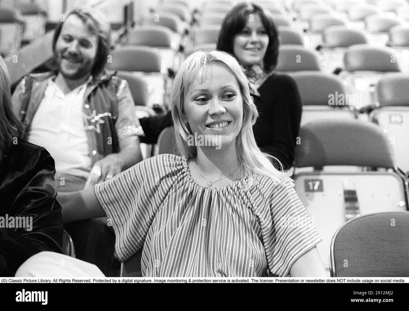 ABBA. Un gruppo pop svedese che è uno dei gruppi musicali più popolari e di successo di tutti i tempi. Nella foto i membri degli ABBA: Anni-Frid Lyngstad, Benny Andersson, Agnetha Fältskog e Björn Ulvaeus 1976 Foto Stock