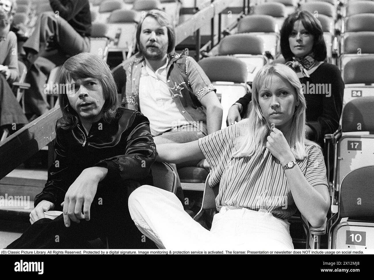 ABBA. Un gruppo pop svedese che è uno dei gruppi musicali più popolari e di successo di tutti i tempi. Nella foto i membri degli ABBA: Anni-Frid Lyngstad, Benny Andersson, Agnetha Fältskog e Björn Ulvaeus 1976 Foto Stock