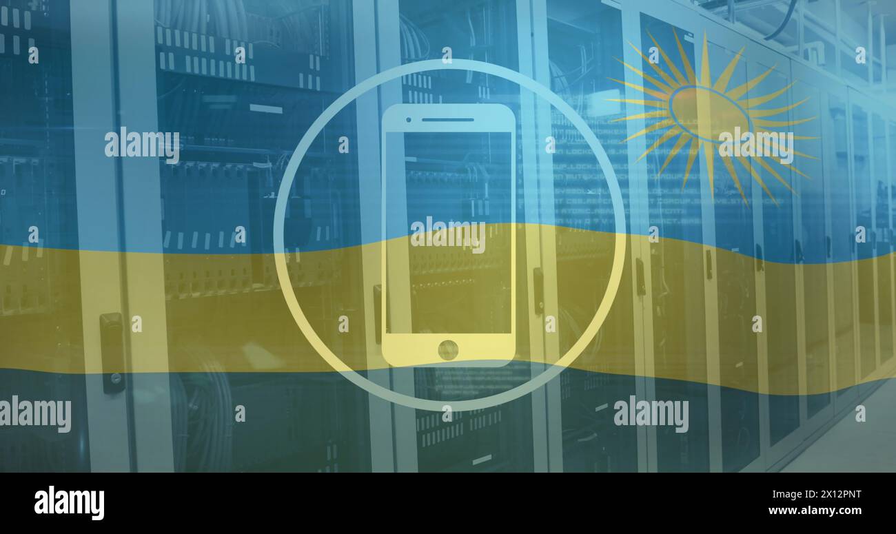 Immagine del cellulare in cerchio e della bandiera ruandese sul linguaggio informatico contro la sala server Foto Stock