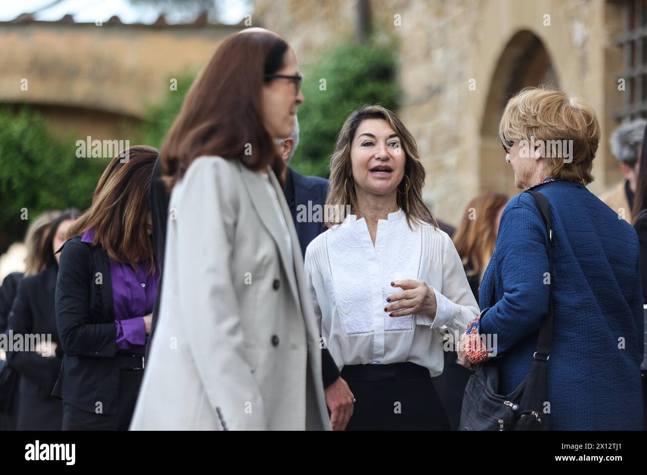 Italia. 15 aprile 2024. Firenze - Firenze, Basilica di San Miniato al Monte. Funerale dello stilista Roberto cavalli. Nella foto Cristiana cavalli © Pietro Masini utilizzo editoriale credito: Agenzia fotografica indipendente/Alamy Live News Foto Stock