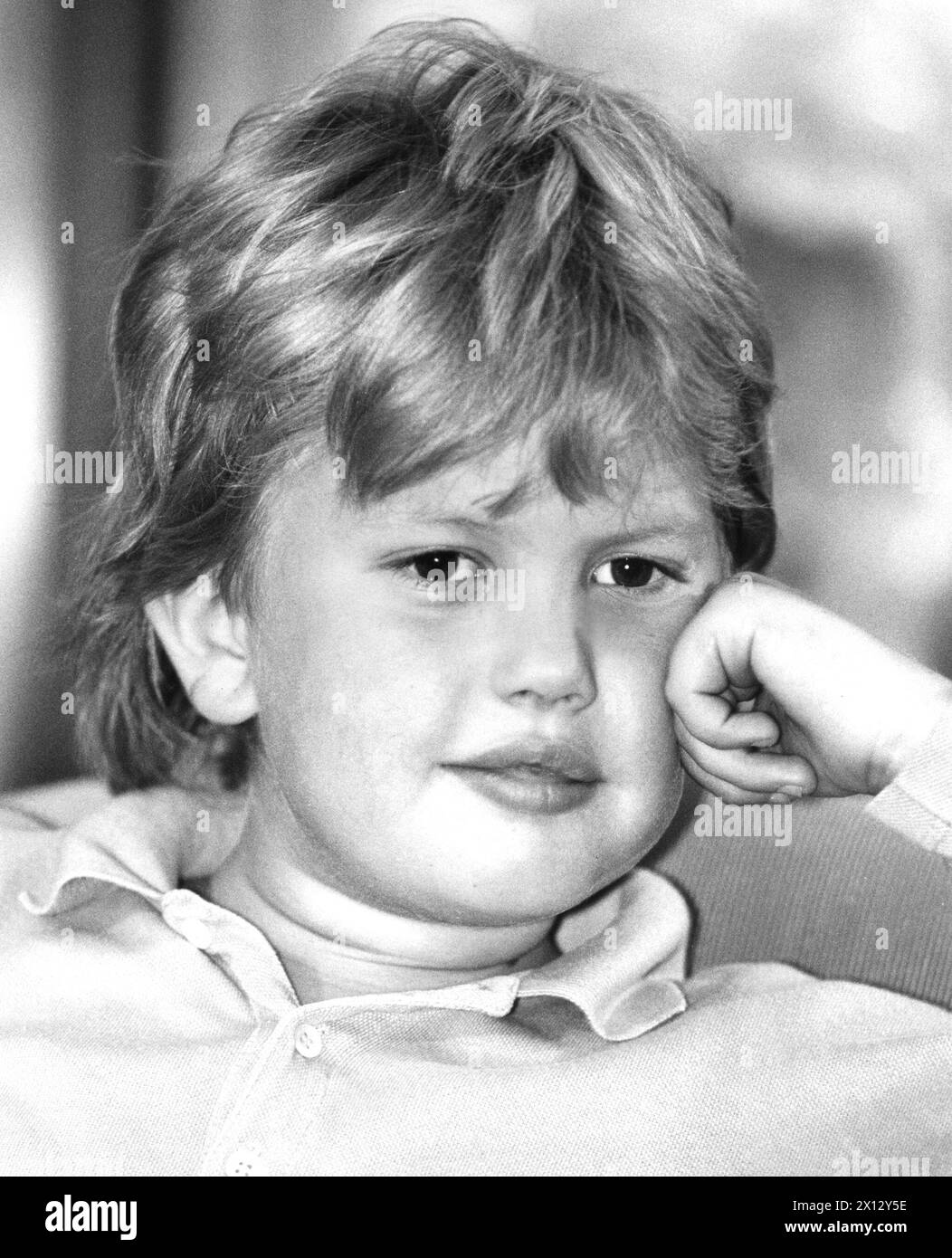 Vienna il 27 settembre 1989: La Junior star Dominik Klaschke (10) rappresenterà l'Austria al Gala dell'UNICEF a Schevenigen, nei Paesi Bassi, con la sua canzone "Soundless Cries the Butterfly". - 19860522 PD0021 - Rechteinfo: Diritti gestiti (RM) Foto Stock