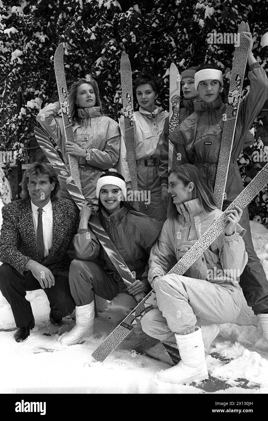 Hansi Hinterseer (foto) ha presentato a Vienna una nuova collezione di sci della società Tirol AG il 12 giugno 1987. - 19870112 PD0009 - Rechteinfo: Diritti gestiti (RM) Foto Stock