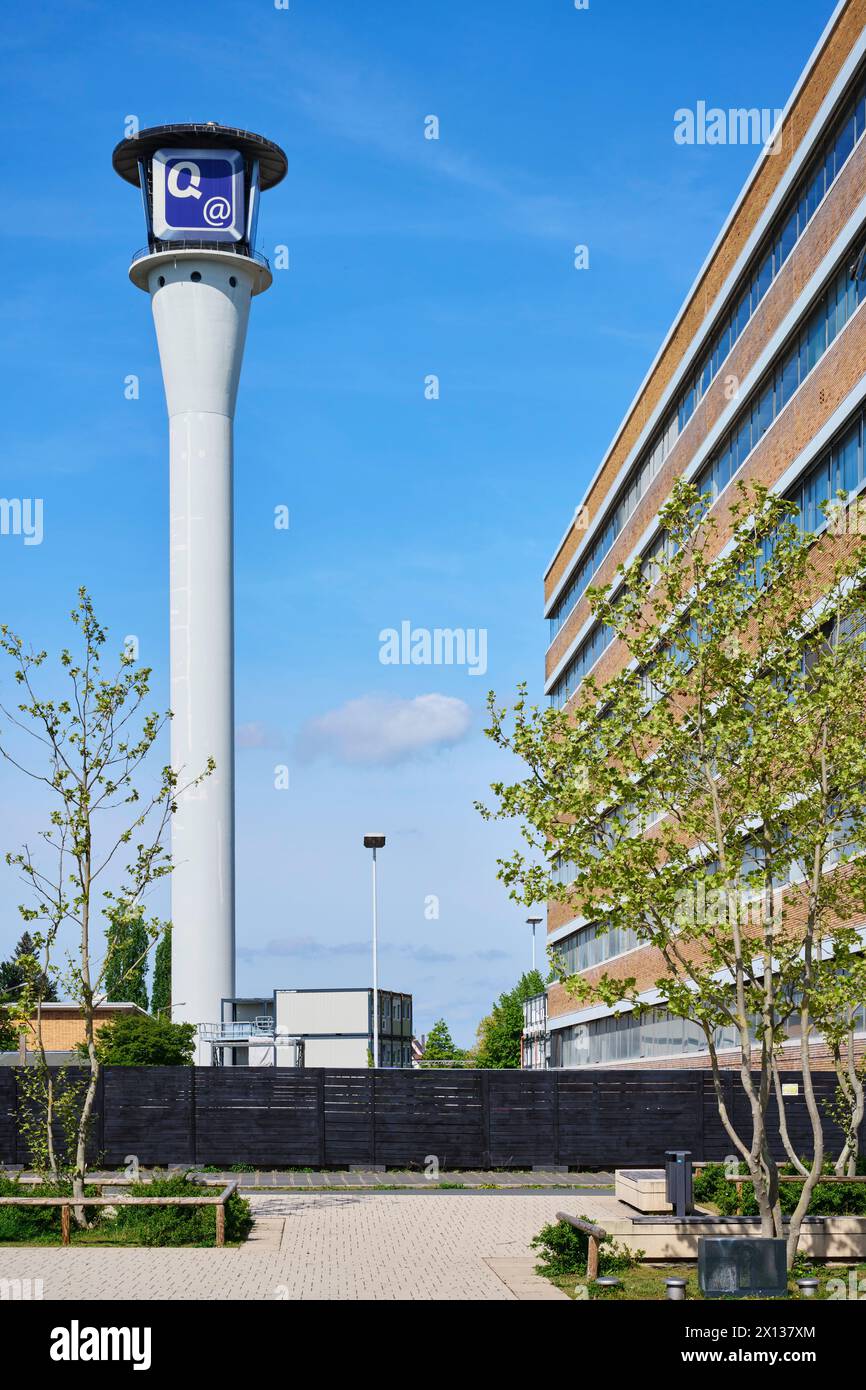 Bauarbeiten am ehemaligen Gebäude des Quelleversands Foto Stock