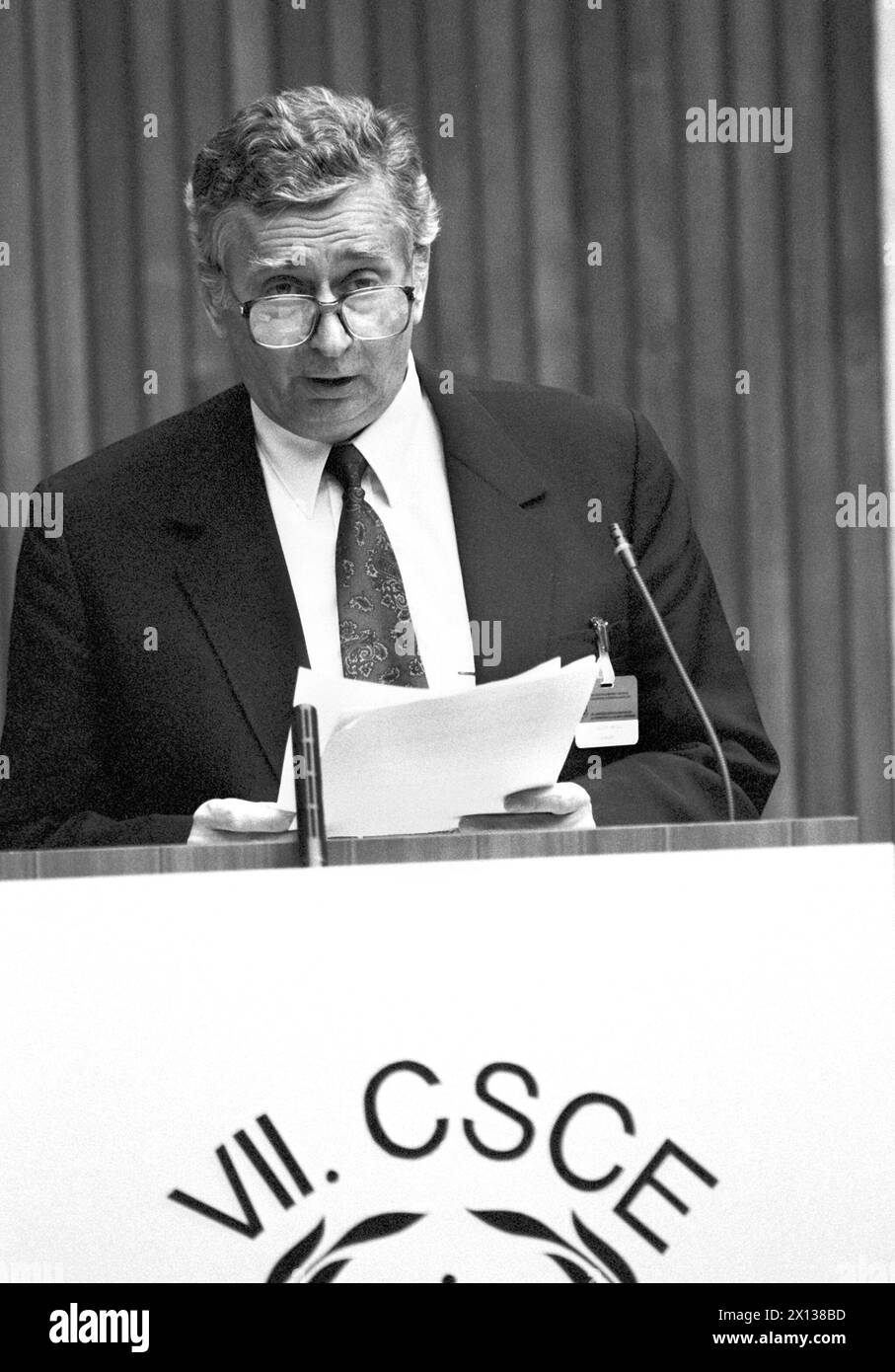 Vienna il 2 luglio 1991: Settima conferenza internazionale della CSCE al parlamento austriaco. Nella foto: Il primo ministro ungherese Josef Antall tiene un discorso. - 19910702 PD0007 - Rechteinfo: Diritti gestiti (RM) Foto Stock