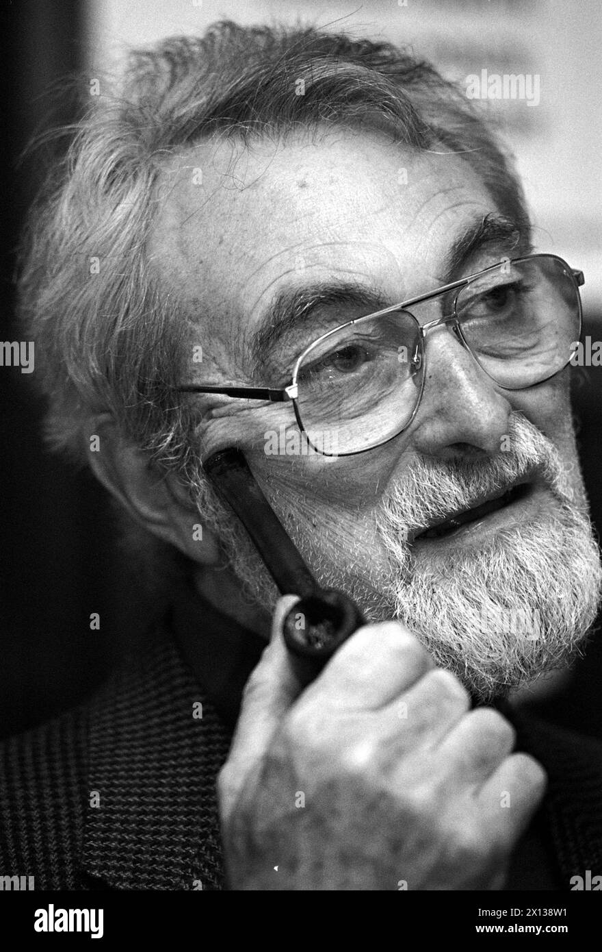 Il 18 dicembre 1991 l'autore britannico James Saunders ha tenuto una conferenza stampa in occasione della prima in lingua tedesca della sua opera teatrale "Making IT Better in the Theatre Josefstadt" di Vienna. - 19911218 PD0004 - Rechteinfo: Diritti gestiti (RM) Foto Stock