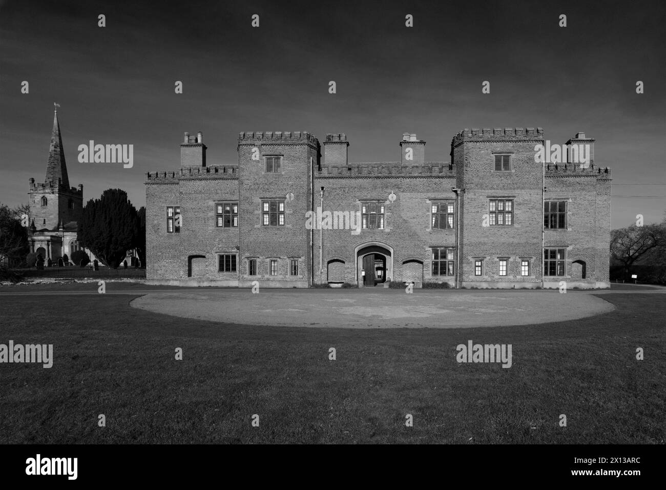 Vista sulla Holme Pierrepont Hall, Nottinghamshire, Inghilterra, Regno Unito Foto Stock