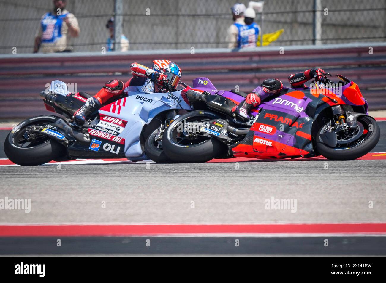 Austin, Stati Uniti. 14 aprile 2024. Gare del MotoGP Red Bull Grand Prix di Las Americas al Las Americas Circuit, Austin, Texas, 14 aprile 2024 nella foto: Jorge Martin e Marc Marquez Carreras del Gran Premio de Las Americas en el circuito de Las Americas, Austin, Texas. 14 de Abril de 2024 POOL/ MotoGP.com/Cordon Press Images sarà solo per uso editoriale. Credito obbligatorio: © motogp.com credito: CORDON PRESS/Alamy Live News Foto Stock